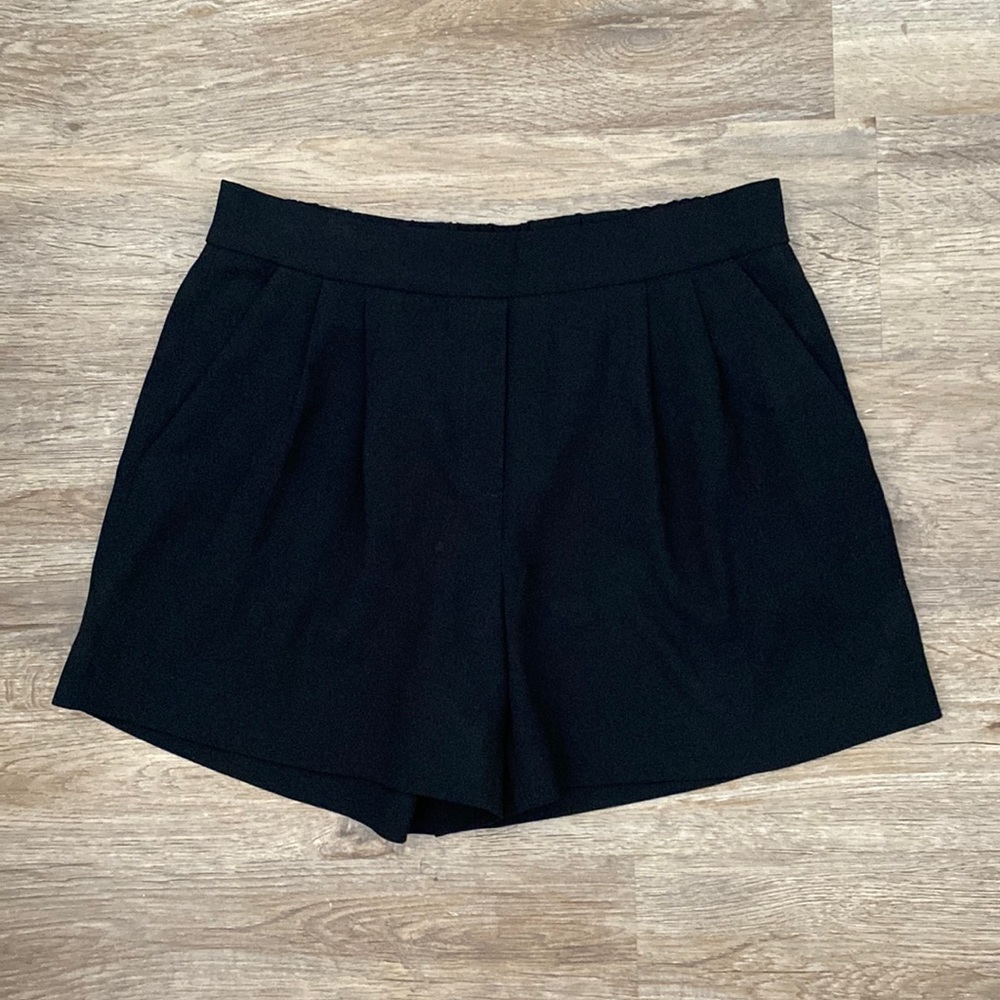 Aritzia Babaton Shorts